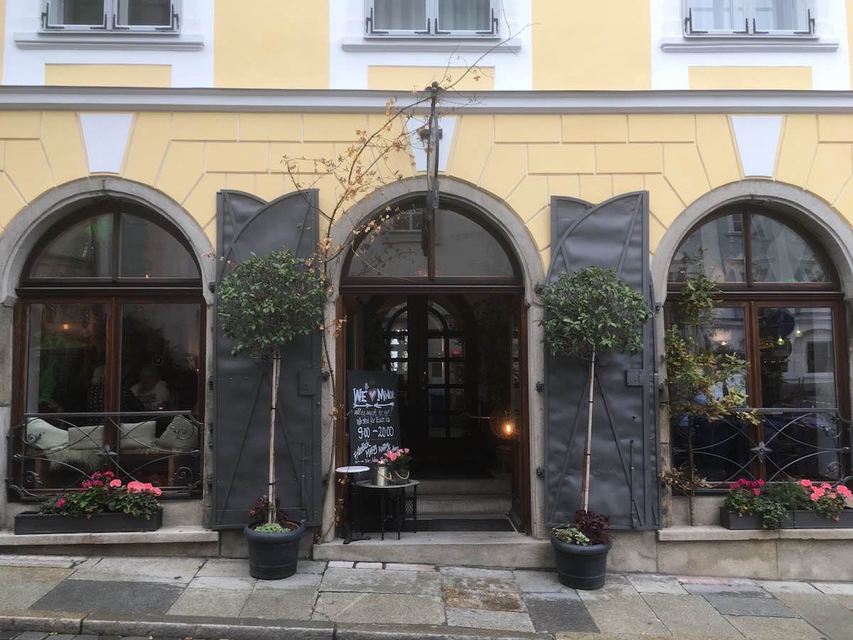 Aussenansicht Cafe Minoo Passau